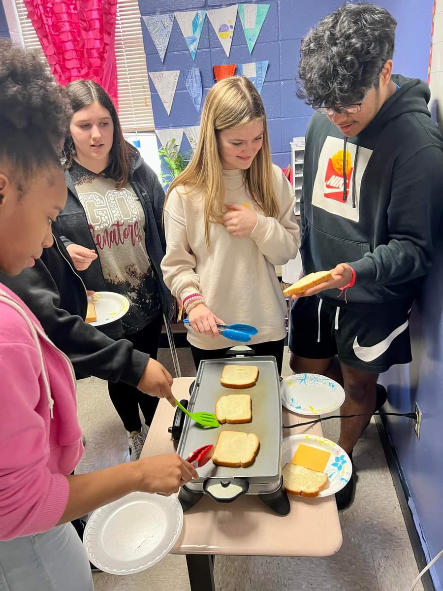 Sparkman Middle tweet media