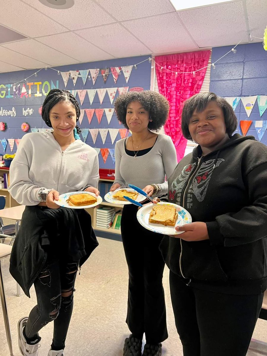 Sparkman Middle tweet media