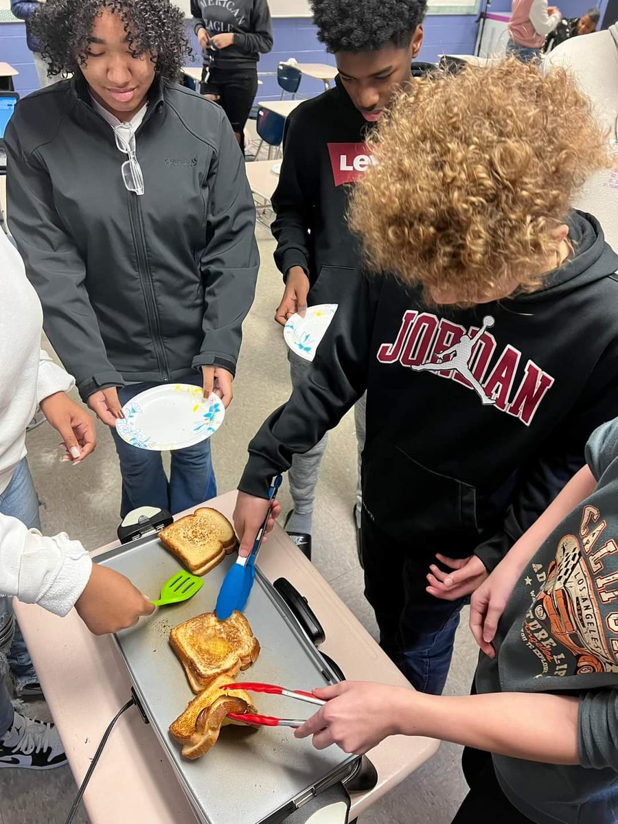 Sparkman Middle tweet media