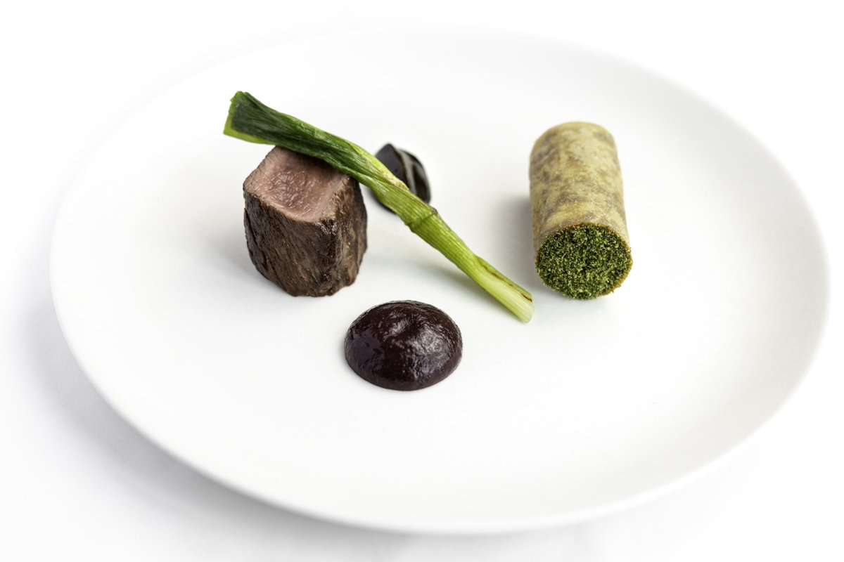 Local #southdowns venison <a href="/ArtisanButchery/">Buckinghams</a> Damon the butcher sorting out the best for us 👍🏻 - On the menu - venison, braised red cabbage purée, venison ragout, served on the side sticky fresh pappardelle pasta and venison ragout <a href="/MichelinGuideUK/">The MICHELIN Guide</a> <a href="/AAHospitality/">AA Hospitality</a> <a href="/GoodFoodGuideUK/">The Good Food Guide</a>