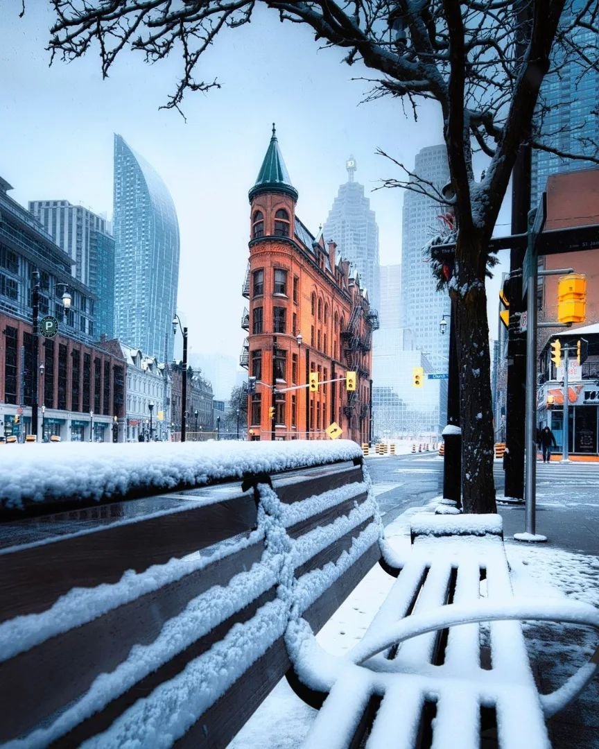 EnjoyLangTuxtla's tweet image. 📌 Gooderham Building
📸 @naibank.eng
#estudiaentoronto🍁 #imagesofcanada #explorecanada