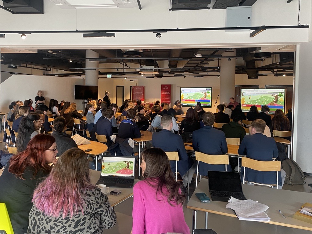 We are thrilled to have hosted the Big Bio Quiz today, supported by @RoyalSocBio, @QUBelfast AND @AlmacGroup as part of @niscifest #NISF23. 🧬🤝