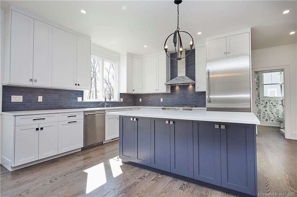 LauraSigg's tweet photo. Check out this listing! 38 Oak Grove Place, New Canaan, CT, 06840 

$2,499,999 | 5 Beds | 6 Baths | 7200 sq. ft.

Contact me for more details! https://t.co/TkKL1knf1o https://t.co/4LhZjmr3Fb