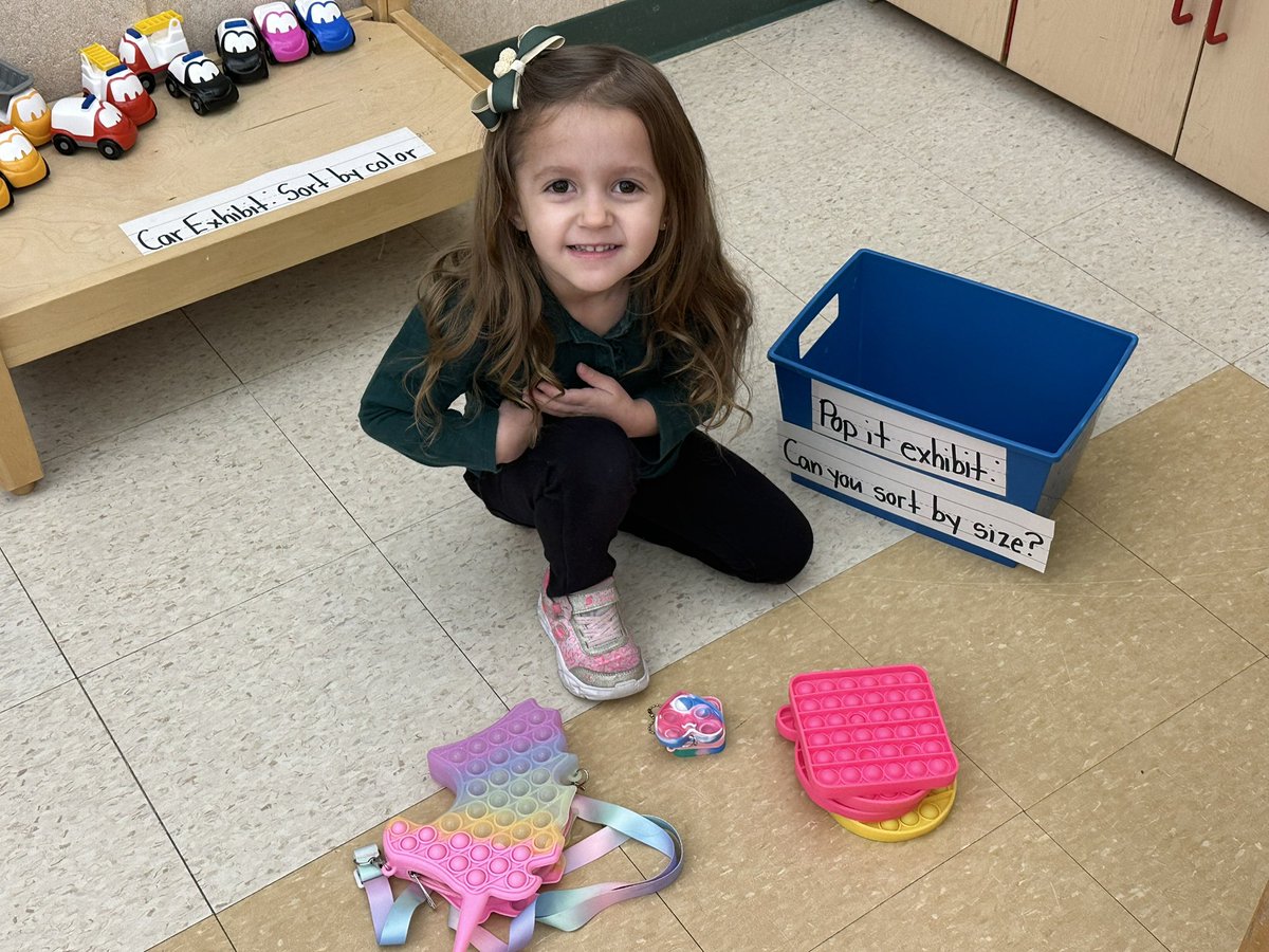 LaurenToffel's tweet photo. Exploring with exhibits we may see in a Museum! Dinosaurs, sorting with toys, animal drawing, building with shadows by using flashlights! We can’t wait to learn more in the next 6 weeks! #rm206 #jmfeclc #TogetherWeCan https://t.co/dXd5e6QNzr