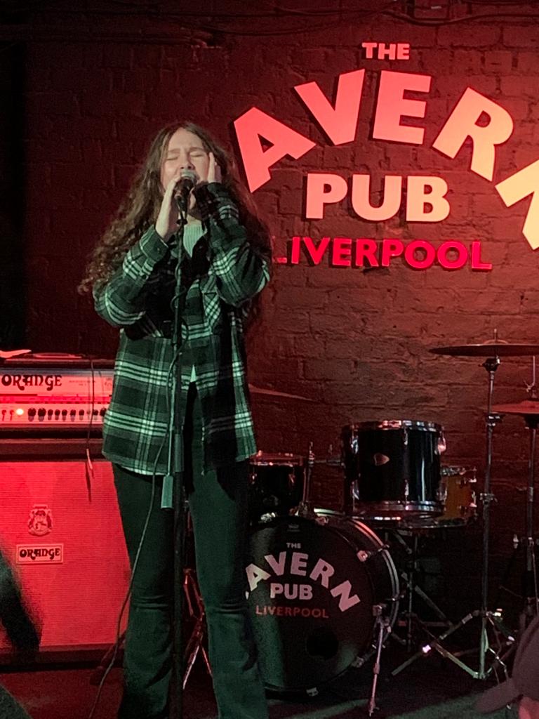 I had such a great time signing at the Cavern Pub in Liverpool last week 🎤🎶  😁 stay tuned to know where I'm signing next 🙌✨

#macyo #macyosinger #livemusic #music #singer #singing #lovemusic #newmusic #songwriter #newsongwriter #femalesongwriter #upcomingartist #londonmusic