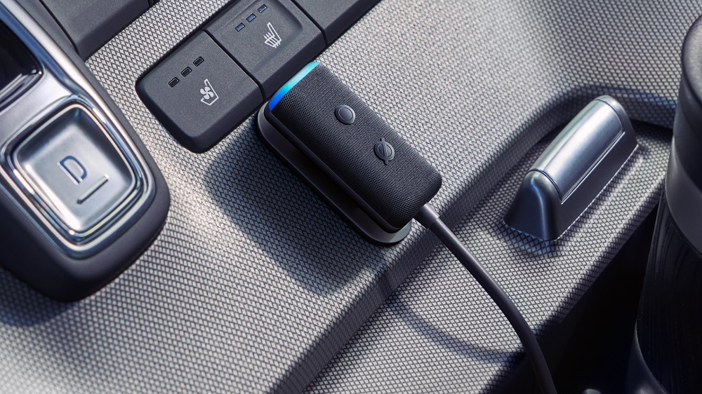 Tecnodiva's tweet photo. Finalmente amazon trae a México el Echo auto de 2a. generación en preventa a $1399 mxn u  a $1598 mxn con accesorios. #amazon #amazonechoauto #echoauto https://t.co/ucmiH1F6jH @amazonmex @alexa99  https://t.co/mhasypwgVE https://t.co/CK3W2Ua2kY