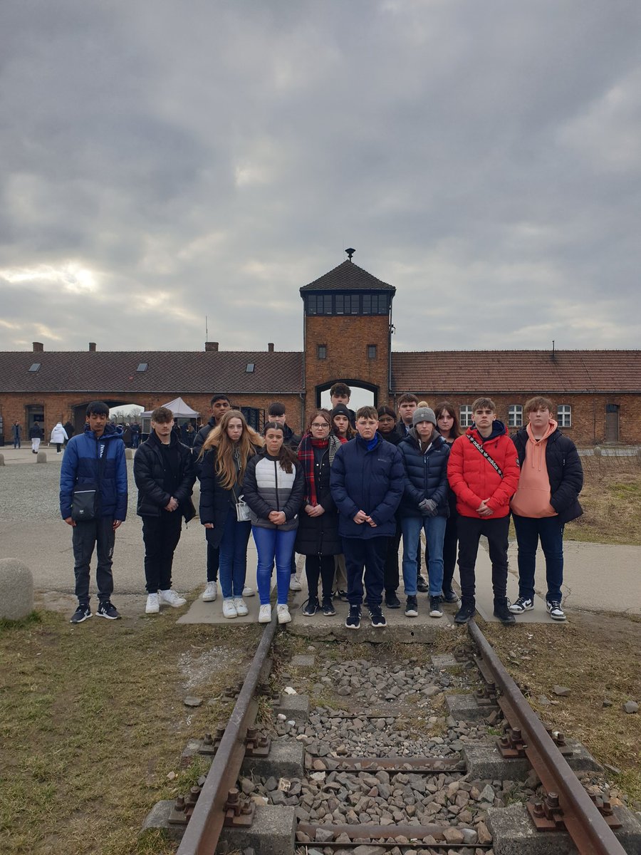 372 (Barry) Squadron tweet media