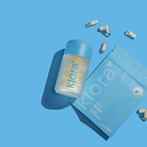 getklora's tweet image. Gut-Renew features a delayed-release veggie capsule that works to deliver the prebiotic + postbiotic down to your colon for streamlined gut support ✌️