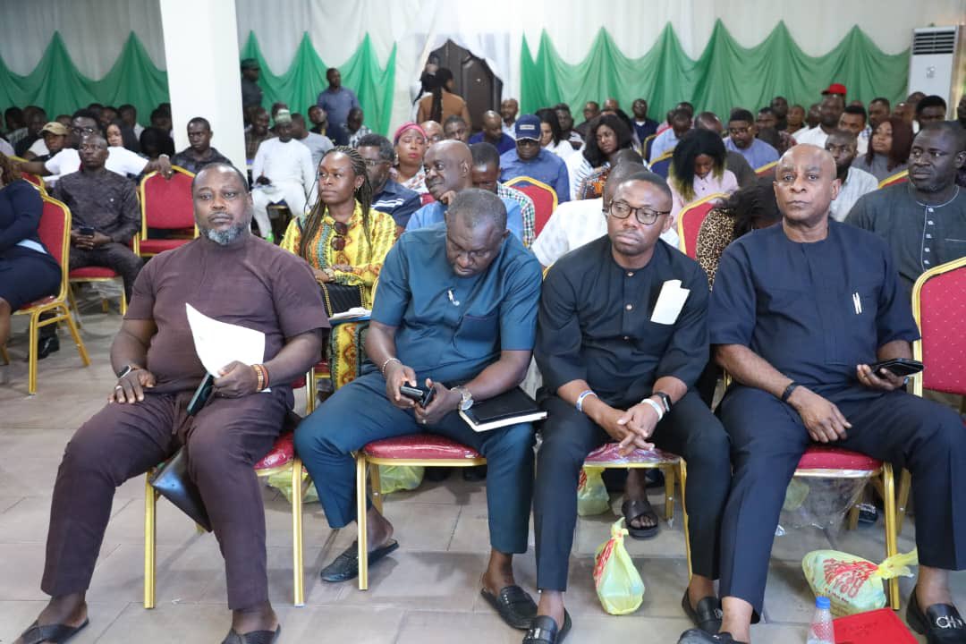 HYPREP holds kickoff meeting with contractors in batch 2 remediation of oil polluted sites in Ogoni. Present were regulators of the industry – NOSDRA, NUPRC, NPSC, Rivers State Environment Ministry, and stakeholders – SPDC, UNEP, SDN. <a href="/UNEP/">UN Environment Programme</a> <a href="/MohdHAbdullahi/">Mohammed H. Abdullahi,C.O.N</a> <a href="/FMEnvng/">Environment Ministry</a>
