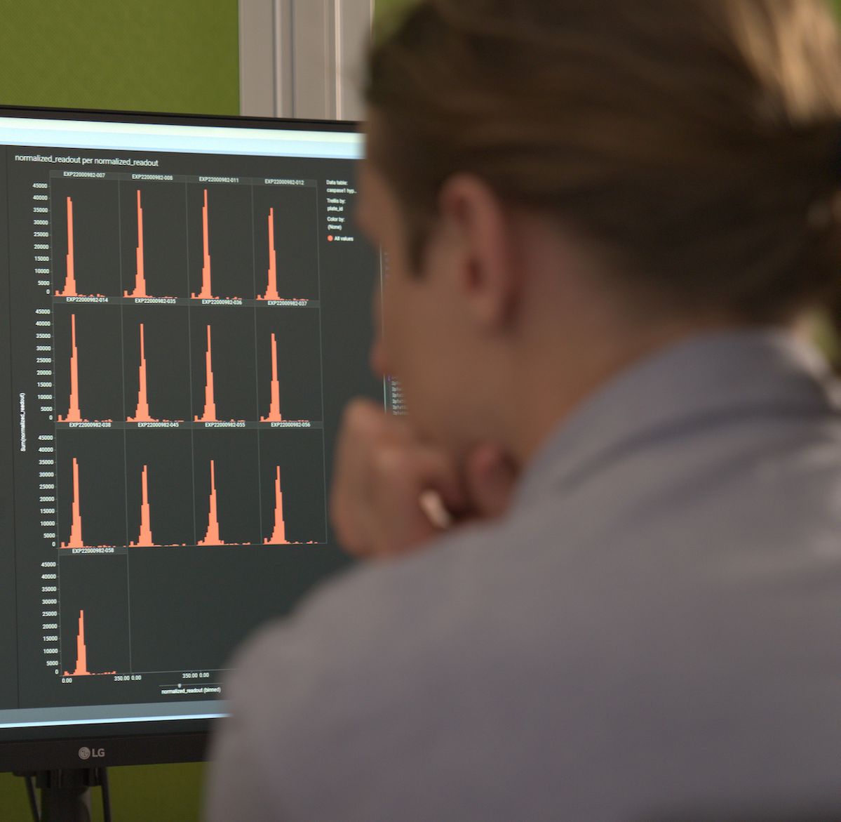 lifeschemistry's tweet image. @EnvedaBio, we're building advanced #ML  models to learn the language of nature’s chemistry. Today on the blog, @mixterhealey &amp;amp; team describe our latest model, GRAFF-MS, and its elegant solution to a common obstacle to applying ML in #metabolomics: bit.ly/3IJ9yvY.