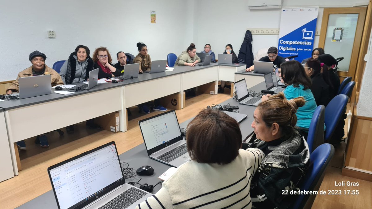 Comenzamos un nuevo curso de lunes a jueves por la tarde ubicado en #Albacete para formar a un grupo de personas en #CompetenciasDigitalesCLM
👉Financiado por la UE #NextGenerationEu
Con el apoyo y la financiación del <a href="/gobjccm/">Gobierno de Castilla-La Mancha</a> con <a href="/bienestarCLM/">Bienestar Social CLM</a>