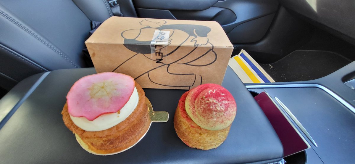 McrMarshall's tweet photo. Once again @PollenBakery absolutely smashing it - couldn't even wait to get home this time 
Great stuff guys https://t.co/6BXAjqVGxc