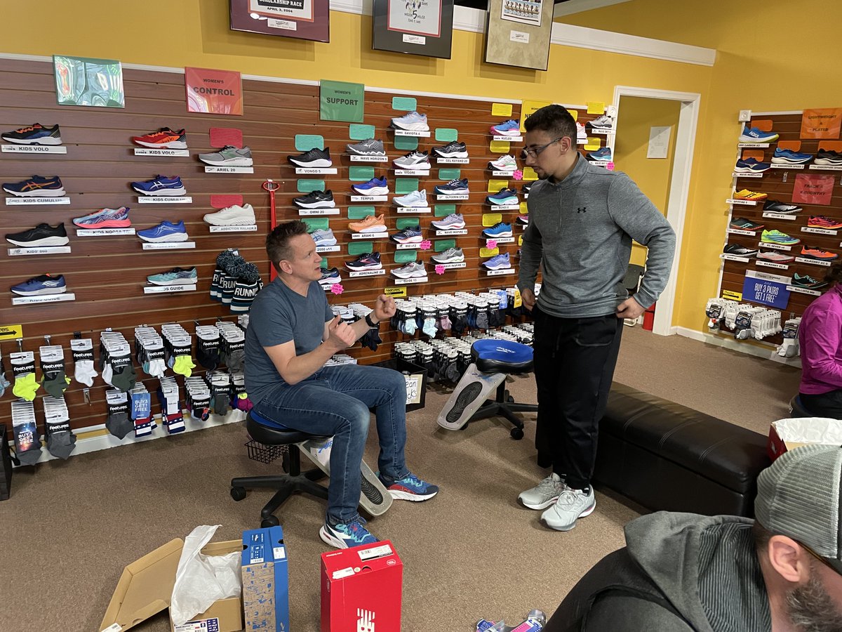 DCCC_ACE's tweet photo. Thank you to The Running Place for having the DCCC Track and Field teams over for a fun little Spike Night! Our athletes are ready for the track season 🏃 One month until outdoor starts! We appreciate you @therunningplace 🤍 https://t.co/820AexWdkG
