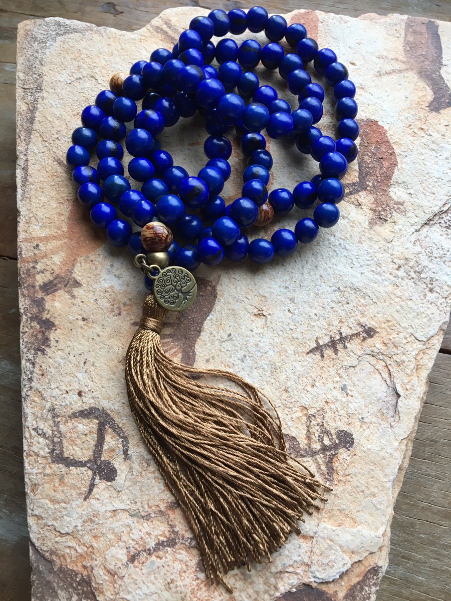 Lidiceba's tweet photo. Sementes de açaí do Pará, bioma da Amazônia, no japamala com 108 contas para meditação, oração ou proteção.
#japamala #japamalas #malabeads #malabeads108 https://t.co/70d7VCsdNH
