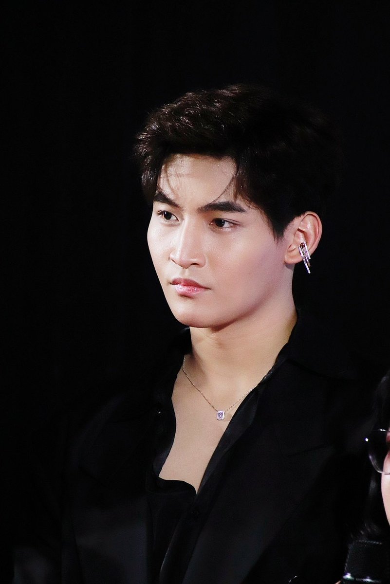 dekvanz19's tweet photo. พี่โอห์มไม่อ่อนโยนเลยค๊าบบบบ
#Stepuptorunway #ปลายทางฝันฉันมีเธอ
#Bloom89 #OhmThitiwat #โอห์มไง https://t.co/A2VcgoEcZv
