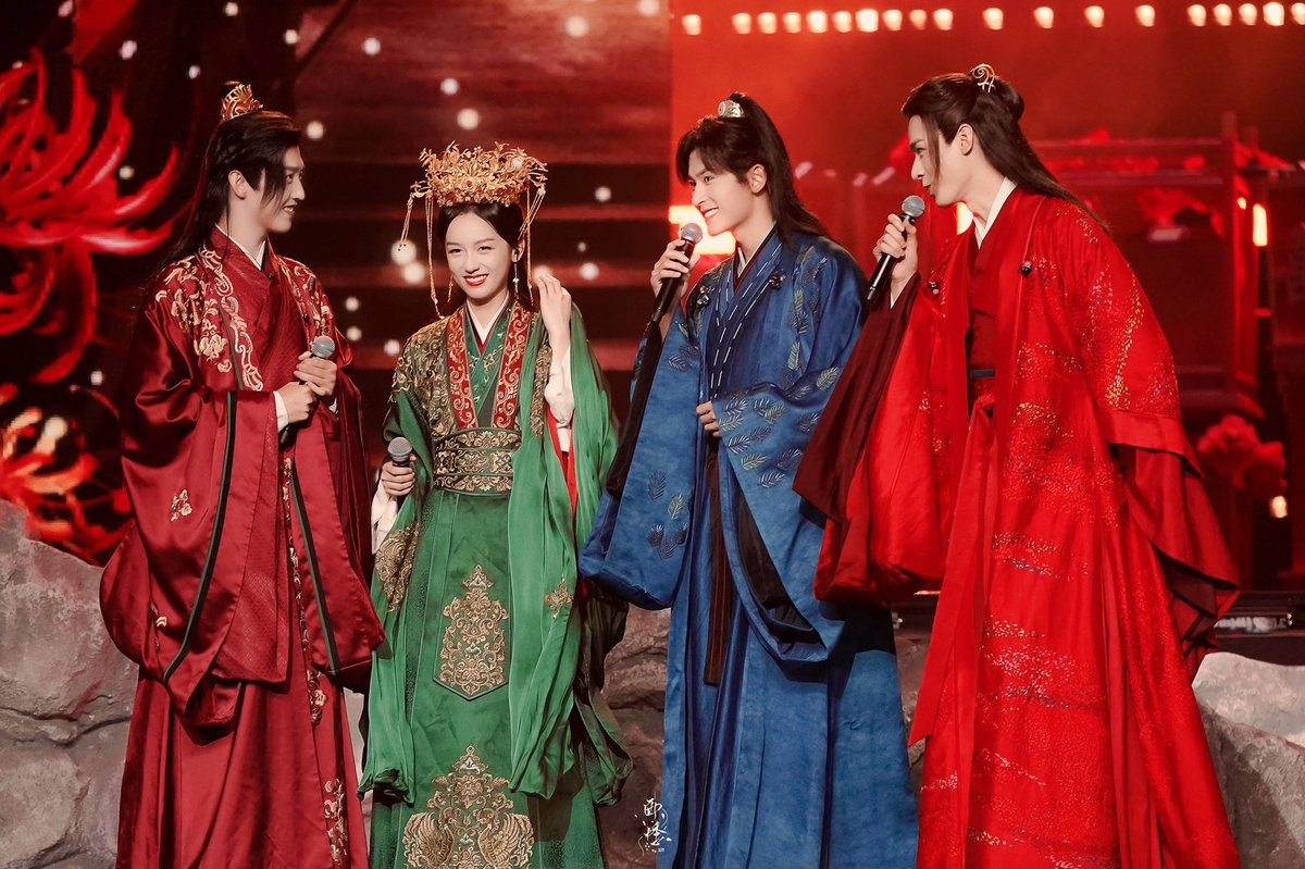 DorvalKeisha's tweet photo. Happy family 🥹🥹

#2YearsWithWordofHonor #WordOfHonor #山河令 #ShanHeLing 
#WenKexing #ZhouZishu #Wenzhou
#ZhangZhehan #GongJun 
#GuXiang #CaoWeining #XiangNing 
#ZhouYe #AsherMa 
#ZhangChengLing #SunXiLun

Cr. To owners https://t.co/ckF1UbTw73