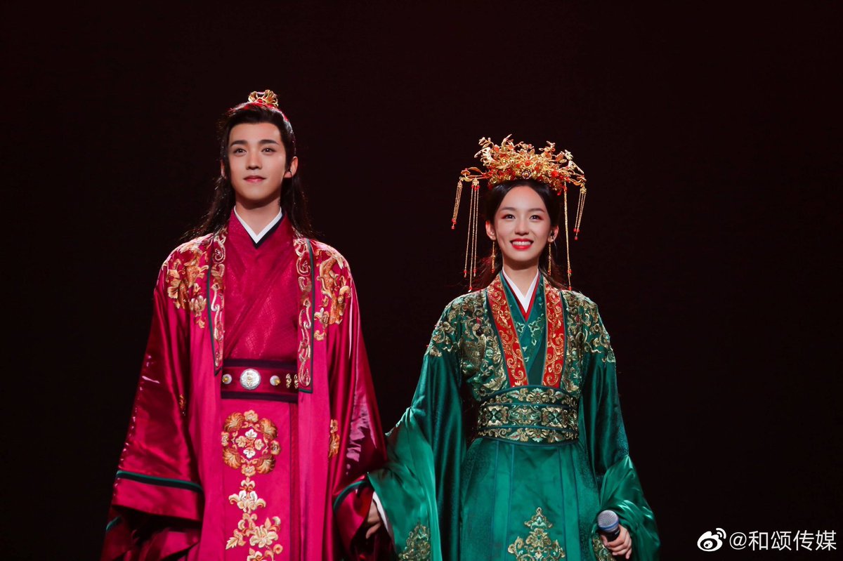 DorvalKeisha's tweet photo. Happy family 🥹🥹

#2YearsWithWordofHonor #WordOfHonor #山河令 #ShanHeLing 
#WenKexing #ZhouZishu #Wenzhou
#ZhangZhehan #GongJun 
#GuXiang #CaoWeining #XiangNing 
#ZhouYe #AsherMa 
#ZhangChengLing #SunXiLun

Cr. To owners https://t.co/ckF1UbTw73