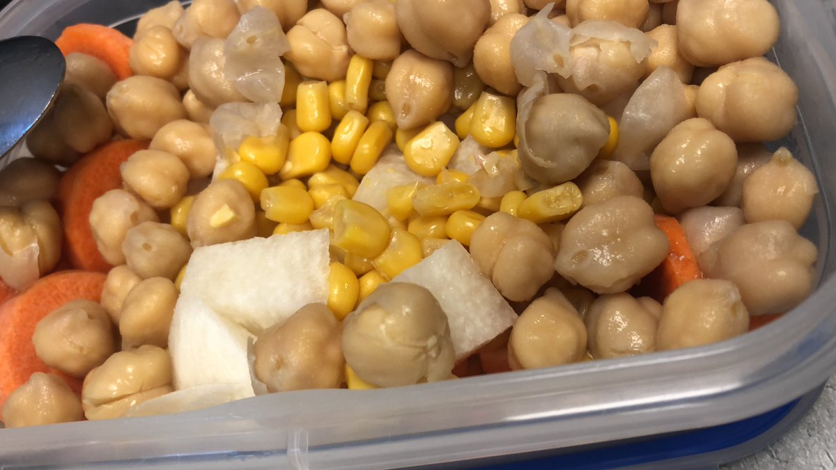 Ak1rabby's tweet photo. Desayunando garbanzos pero queriendo unos tacos de barbacoa https://t.co/y2DD50VGkc