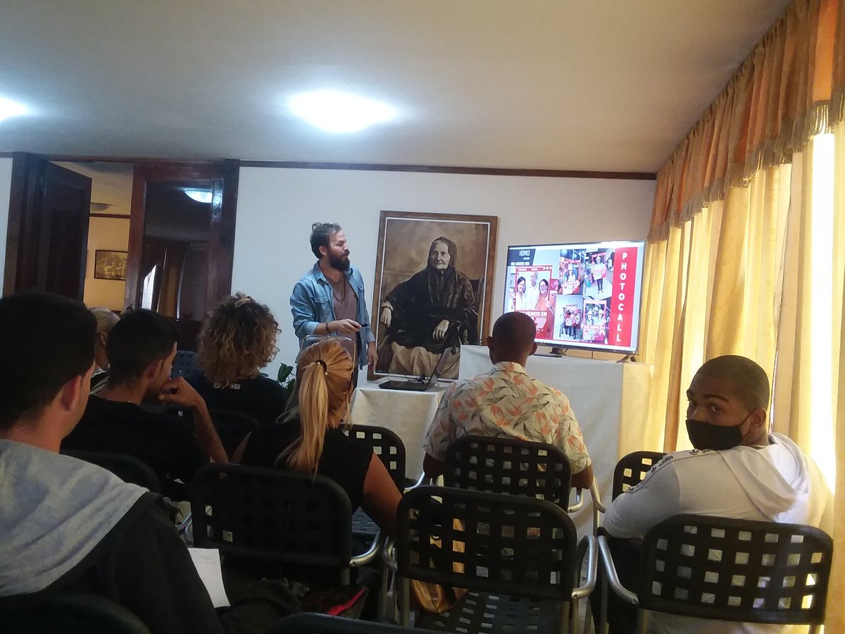 DorisPadillaR's tweet photo. Segundo Taller sobre el papel de los jóvenes en las redes sociales. #MejorEsPosible
@aylinalvarezG @YanetHerCUBA @DiazCanelB @S55342448Salas https://t.co/comvYTkEah
