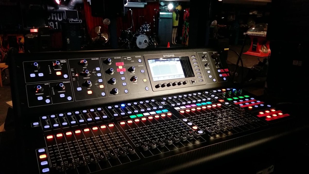 HouseofTarg's tweet photo. *TARG UPGRADES ALERT!* Super stoked to welcome our brand new @midasofficial digital mixing desk to the arcade - this thing is absolutely amazing - mission control never sounded so good!!! ππΎπ
#groundcontroltomajortom https://t.co/DxLTZmLA32