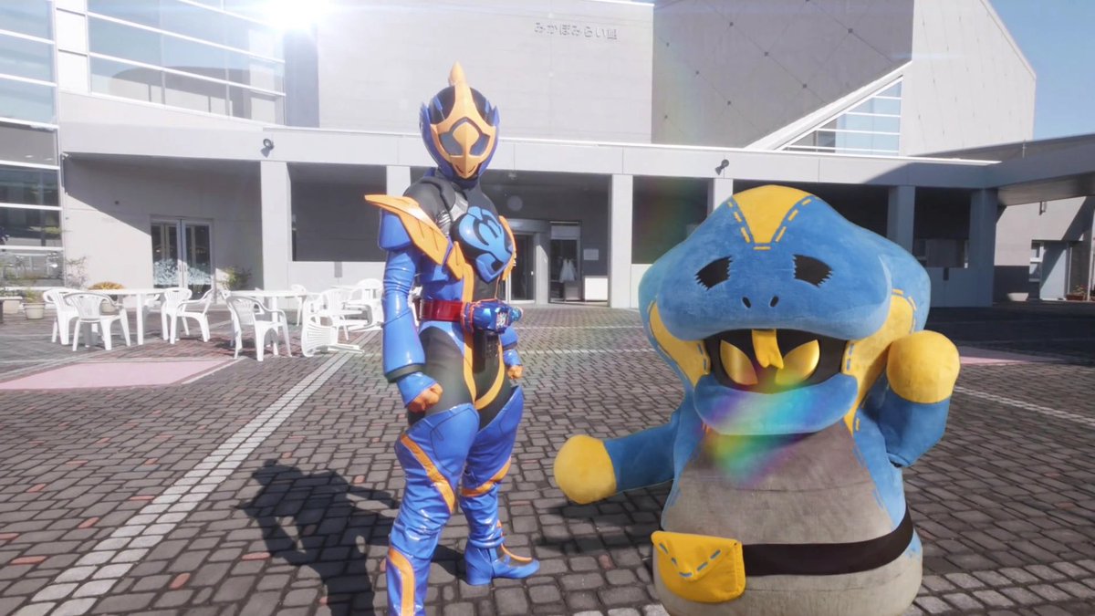 nicosaibas's tweet photo. - kamen riders jeanne and aguilera: now like i said i haven’t finished revice but it would be remiss not to include them. by all accounts they are the best part of revice. so what does this tell us? let women be characters and people will enjoy them? imagine! https://t.co/yg9LCmyTS5