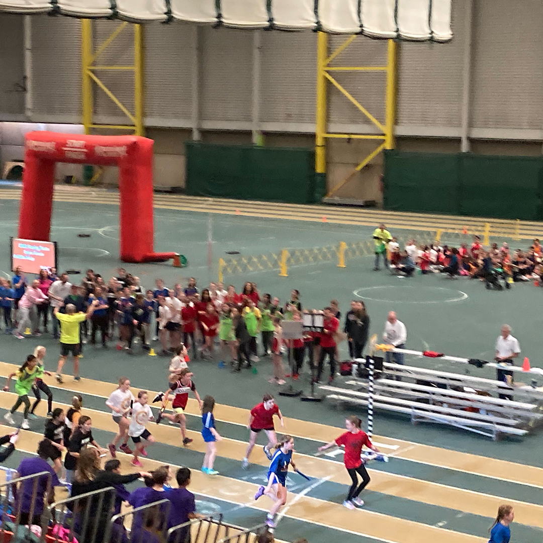 And they're off! Cheer on your team!