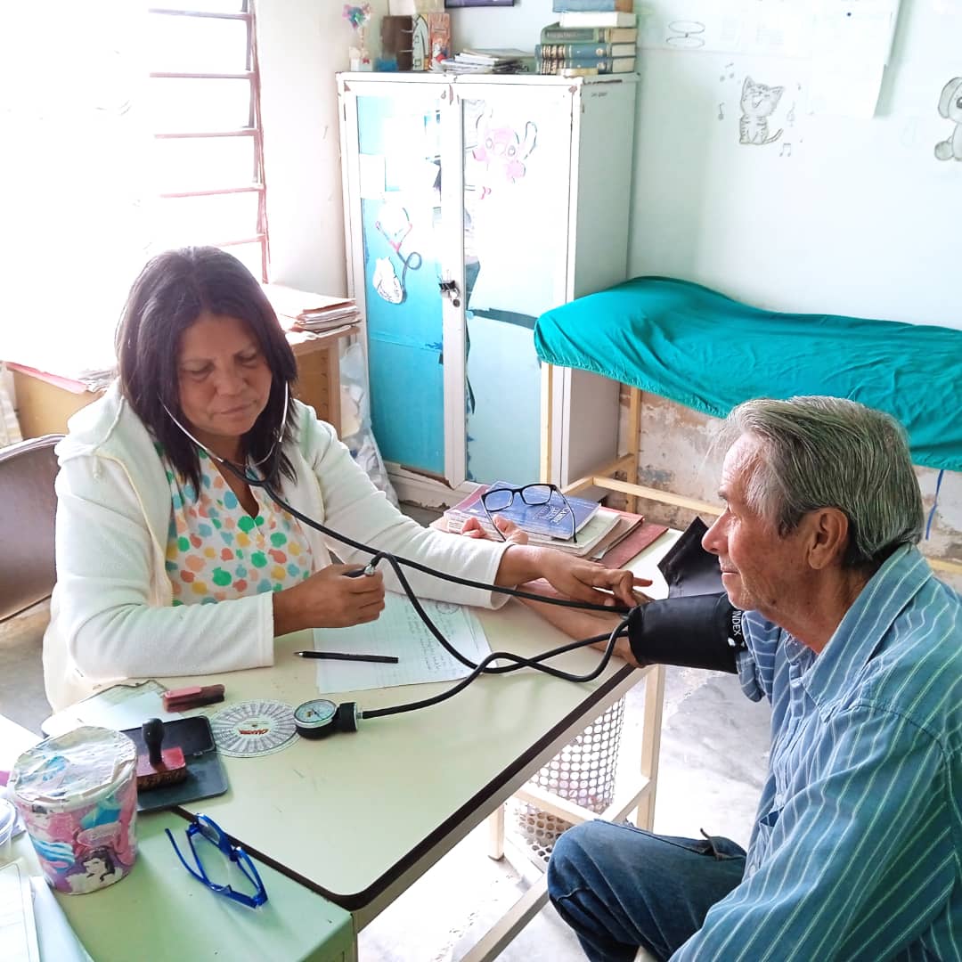AsicSocialfla's tweet photo. Desde los diferentes Consultorios Médicos Populares del Asic Solidaridad Social seguimos Brindando Salud, atendiendo a las Comunidades.💜
#RetornoFeliz https://t.co/i0ZlRAb2fs