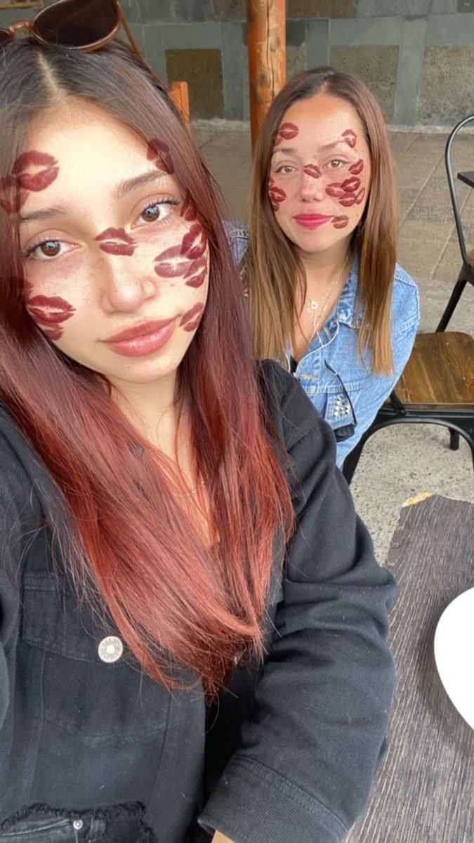 nottsmoking's tweet photo. @QuackityInfo picture con mi mamá🤍 https://t.co/S0j9jeMumr