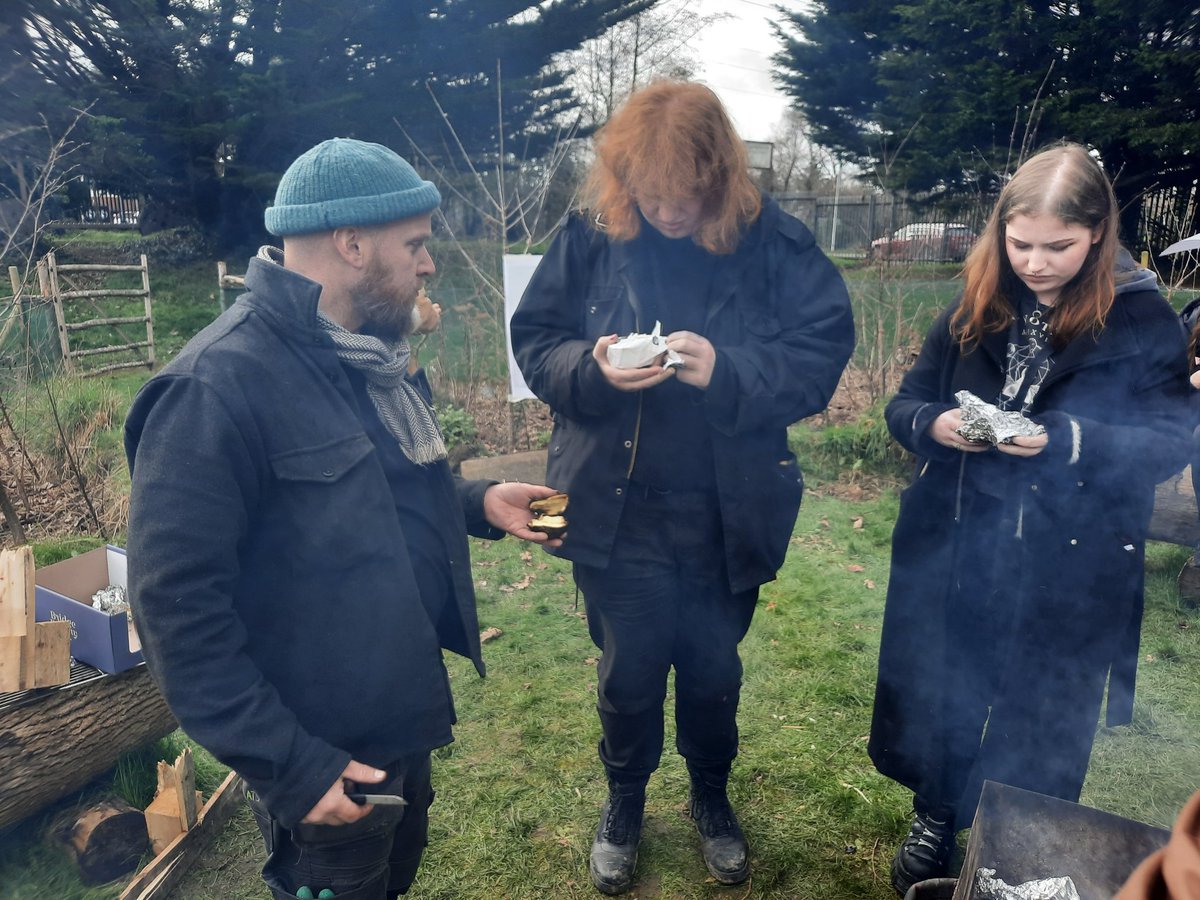 fingalarts's tweet photo. Today we shared a potato lunch prepared on site at Seanchai Microforest, a youth arts & ecology project lead by artist Gareth Kennedy that continues to astound @BlakestownCS @Fingalcoco #superprojects @artscouncil_ie #artsineducation #ecology #art #nature #Sustainability https://t.co/Djcr2o5XAD