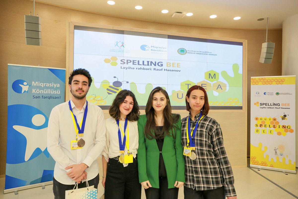 MigvolunteerAze's tweet photo. Fərqli və əyləncəli bir formata sahib yarış olan "Spelling Bee" layihəsi baş tutdu!🤩 

#AzGF #MKİB #DMX #qrant #spellingbee https://t.co/3e3ER5RP5G