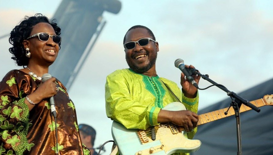 LeDL05et04's tweet photo. Amadou & Mariam, Chinese Man, Naâman… : la programmation de l’ @OutdoormixFest 2023 dévoilée
@amadouetmariam @ChineseManMusic @NaamanOfficial @Trampsta
#Sortie #Divertissement #Concert #Musique #Sport #Embrun #Outdoormix #HautesAlpes
► https://t.co/ZviTjtL0YV https://t.co/s0zatITBDF