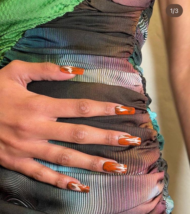 pleasingbyharry's tweet image. […] For Autumn Winter 23, this extended to the manicure where the musical inspirations translated to a cacophony of polish from Pleasing, brought together to emulate soundwaves by @/ amaquashie. 

Pleasing via instagram