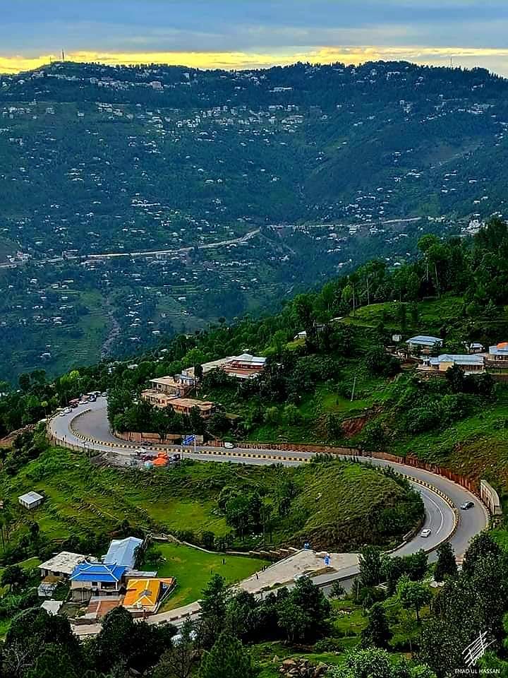 PakistanJannatt's tweet photo. Beautiful View Of 
Murree express way https://t.co/za34IMjaA9