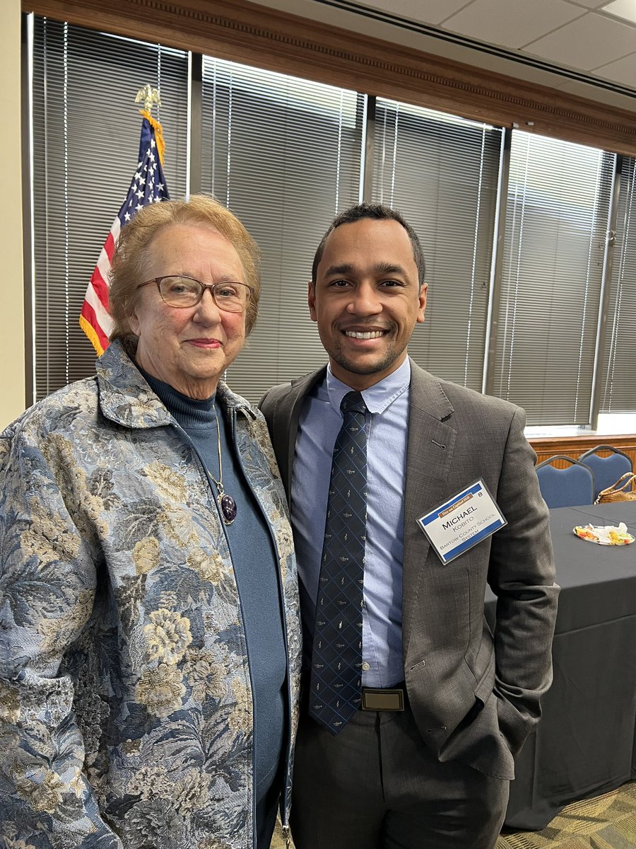 I taught at @NewnanHigh my first year teaching and was lucky enough to witness the brilliance of Ms. Landreth. So glad I got to see her yesterday as she was recognized at the Capitol! 

59 years in the classroom - an accomplishment worthy of praise!

#legacy #legend #education
