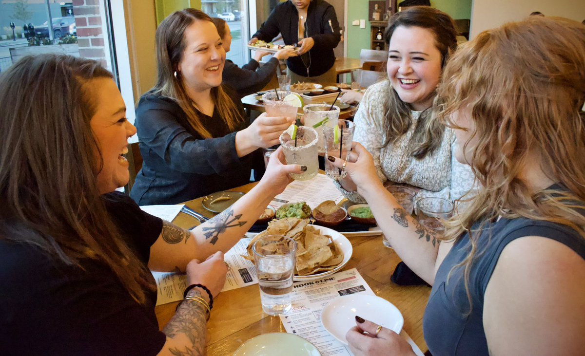 HookandLime's tweet photo. It’s National Margarita Day! 🎉 $6 Margaritas 3-6pm! 🎉 Let’s celebrate! #nationalmargaritaday #hookandlime #nationalmargaritaday2023 #margaritas https://t.co/vYYodJElwL