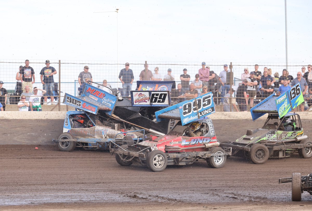 trackstarracing tweet media