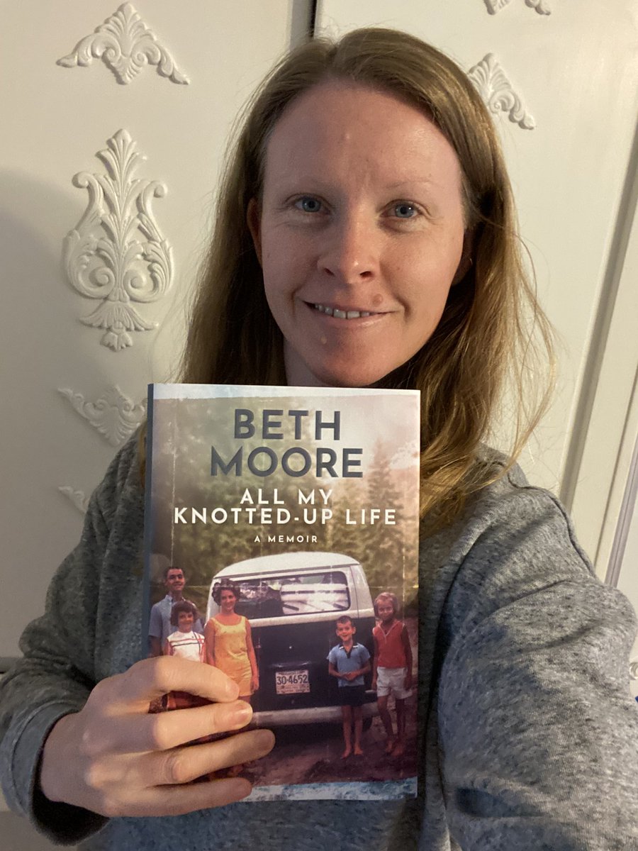 Sunathetuna's tweet photo. Holla! @BethMooreLPM this just arrived on my doorstep in time for your event tonight. ❤️ #truthpreacher #womanOfGod #WomanofTheWord #bethmoore https://t.co/twCLuCM09v