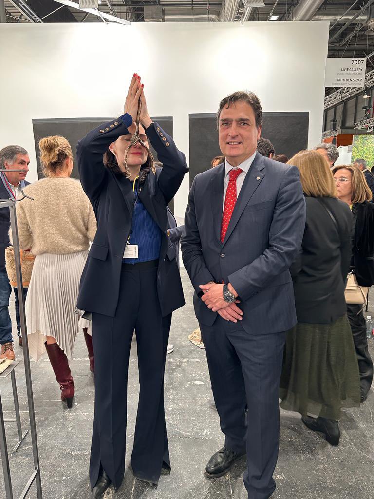 embsuizaespana's tweet photo. Una calurosa bienvenida a las galerías suizas🇨🇭y de todo mundo🌎 presentes en @FeriaArco #Madrid 2023! @Mai36Galerie @galerie_ceysson #LivieGallery #PeterKilchmann #WaldburgerWouters #MeyerRiegger https://t.co/zQYmWTunAy