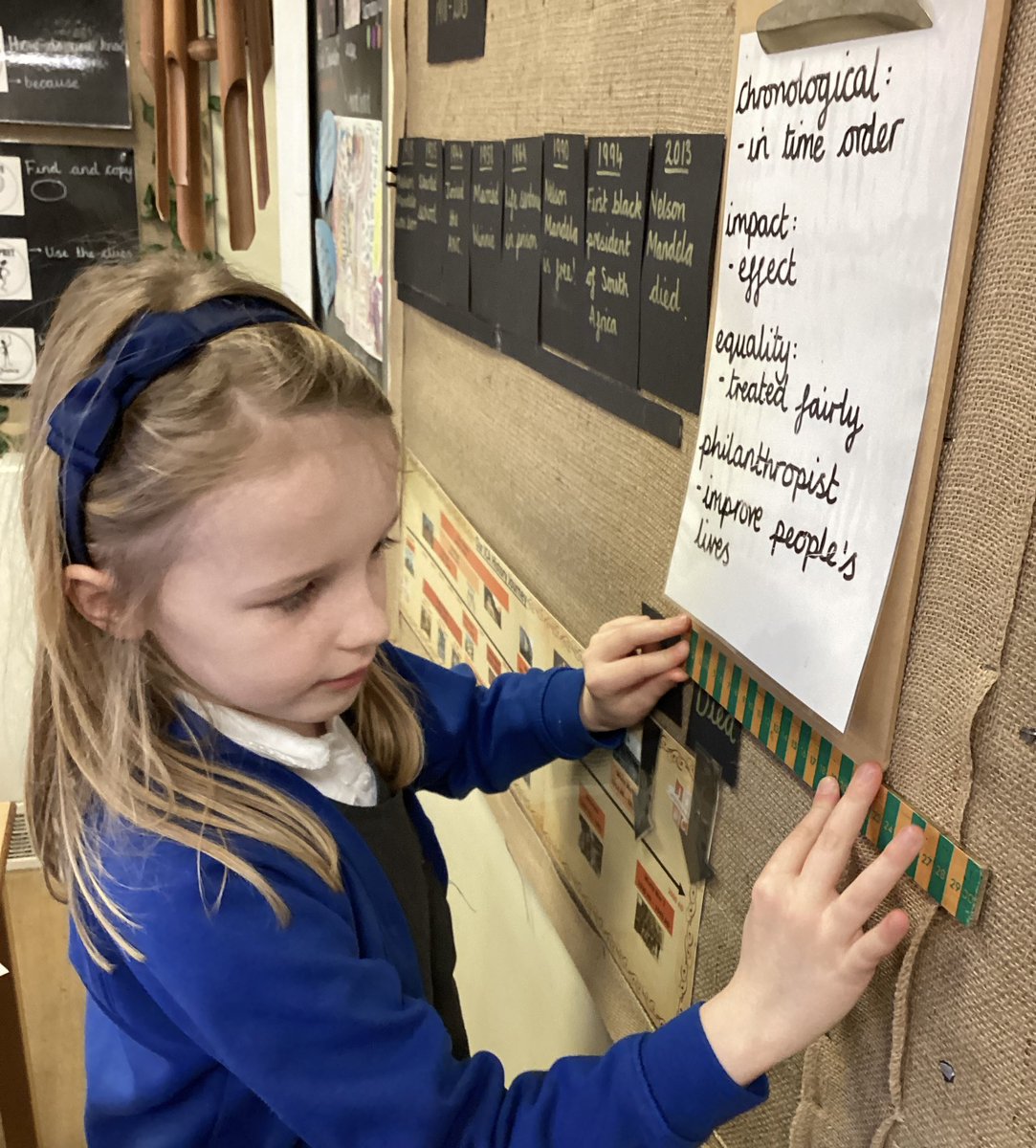 JCAWakefield's tweet image. Measuring real life objects in Maths to practise and apply our measuring skills. Today, Year 2 explored using a ruler accurately to measure length and height in centimetres! 📏

@JCANumeracy @WhiteRoseMaths #PrimaryMaths #RealLifeLearning