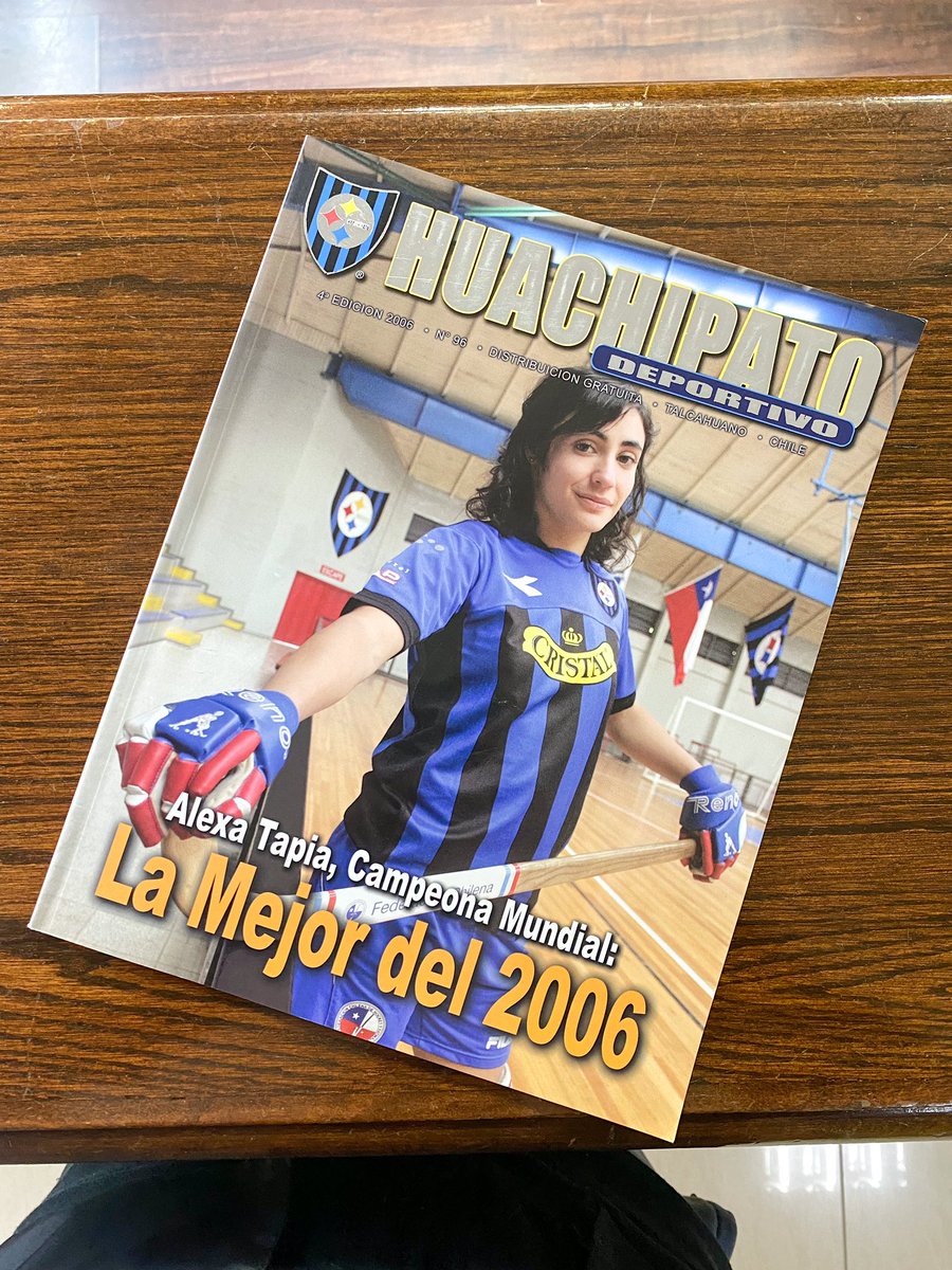 ¡Acerera campeona del mundo!🏆 

Ayer nos visitó nuestra querida Alexa Tapia, integrante de “Las Marcianitas” histórica selección nacional de Hockey Patín que logró el campeonato del mundo el año 2006. 

¡Te queremos mucho Alexa! 🖤💙
