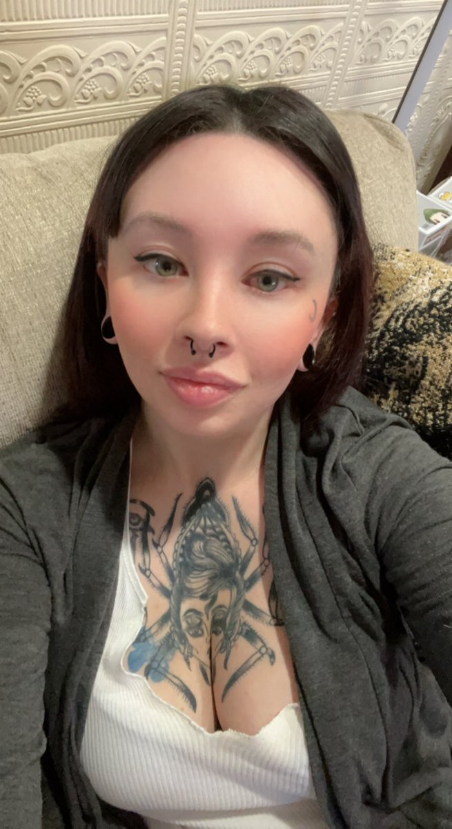 Jessloves1994's tweet photo. Follow me on #onlyfans. Go to my page for the link.  Now posting new #content every week. #love #tattood #girlswithtattoos #onlyfans_girl https://t.co/NBfbE7HvfZ
