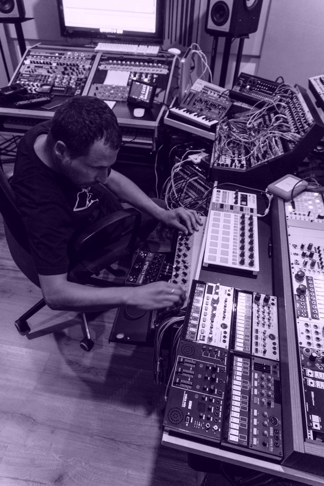 Introducing: <a href="/NeelRome/">Neel Rome</a> 's Advanced Online mentorship programme, focused on music production. 
From March 28th, for 3 weeks 🔥
More info: inbloom.circleof.live/courses/neel-a…