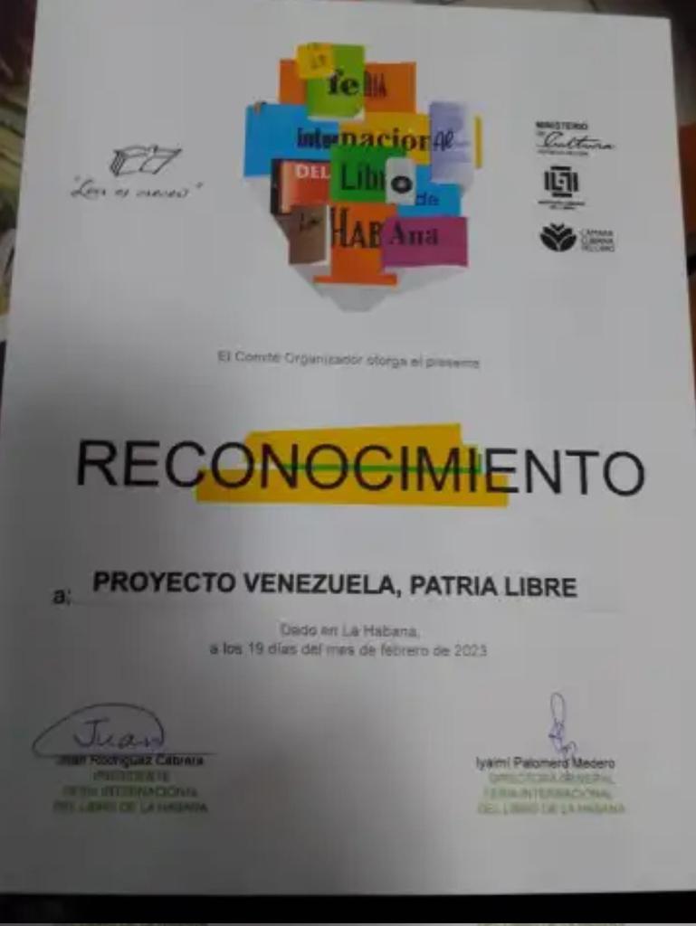 Venezuela fue reconocida en Feria del Libro de Cuba
Venezuela donó ejemplares de la Colección Bicentenario Carabobo a instituciones cubanas

#RetornoFeliz