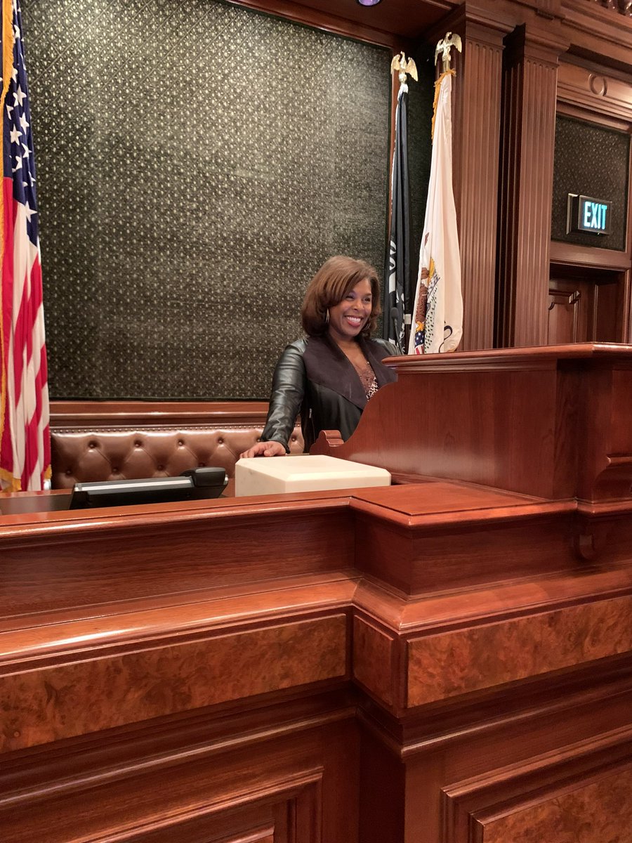 repnichols's tweet photo. This morning I welcomed @deannadeals of @truestardotlife Foundation and gave her a tour of our Capitol. I look forward to working with her and the youth she serves in the near future. Welcome to the Capitol!
#RepNichols
#32ndDistrict
#wedothework https://t.co/Vr3TLG6gog