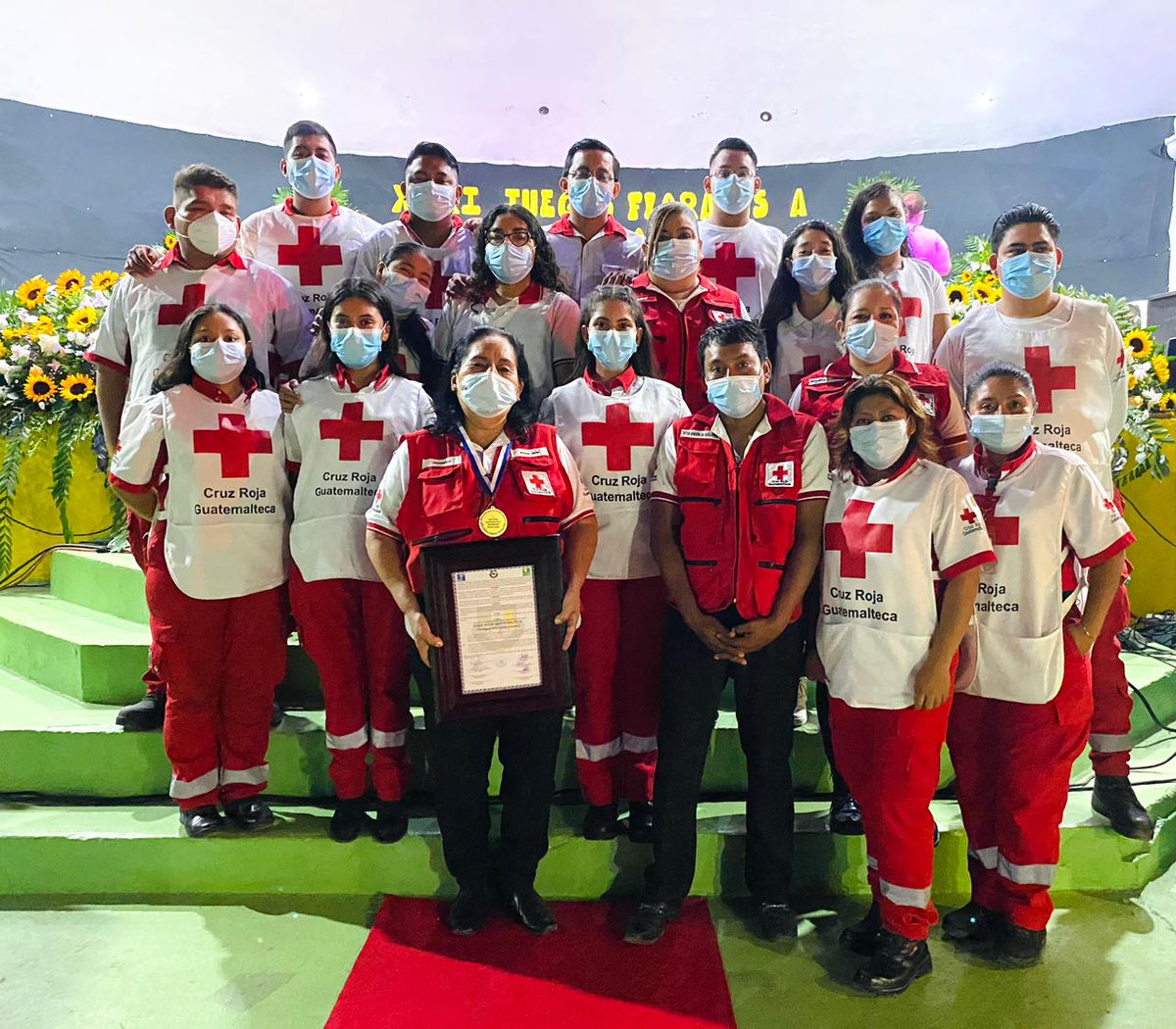 CruzRojaGT_'s tweet photo. #CentenarioCRG 🚑 #CruzRojaGT recibe reconocimiento por parte de la Municipalidad de Tecún Umán, Ayutla, San Marcos, en conmemoración de los 100 años de Cruz Roja Guatemalteca en el país. https://t.co/txgiByFYry