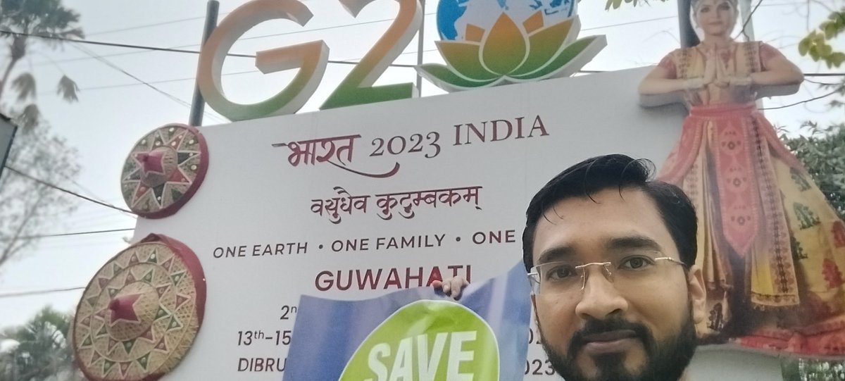 Navajyoti_B's tweet photo. Stand For Soil - Day 84: In front of Dighalipukhuri par, Guwahati.
With cyclists and morning walk people π
#AssamForSaveSoilPolicy
#SaveSoil
#SaveSoilAssam
@cpsavesoil
@CMOfficeAssam https://t.co/DIe6fLFZXc