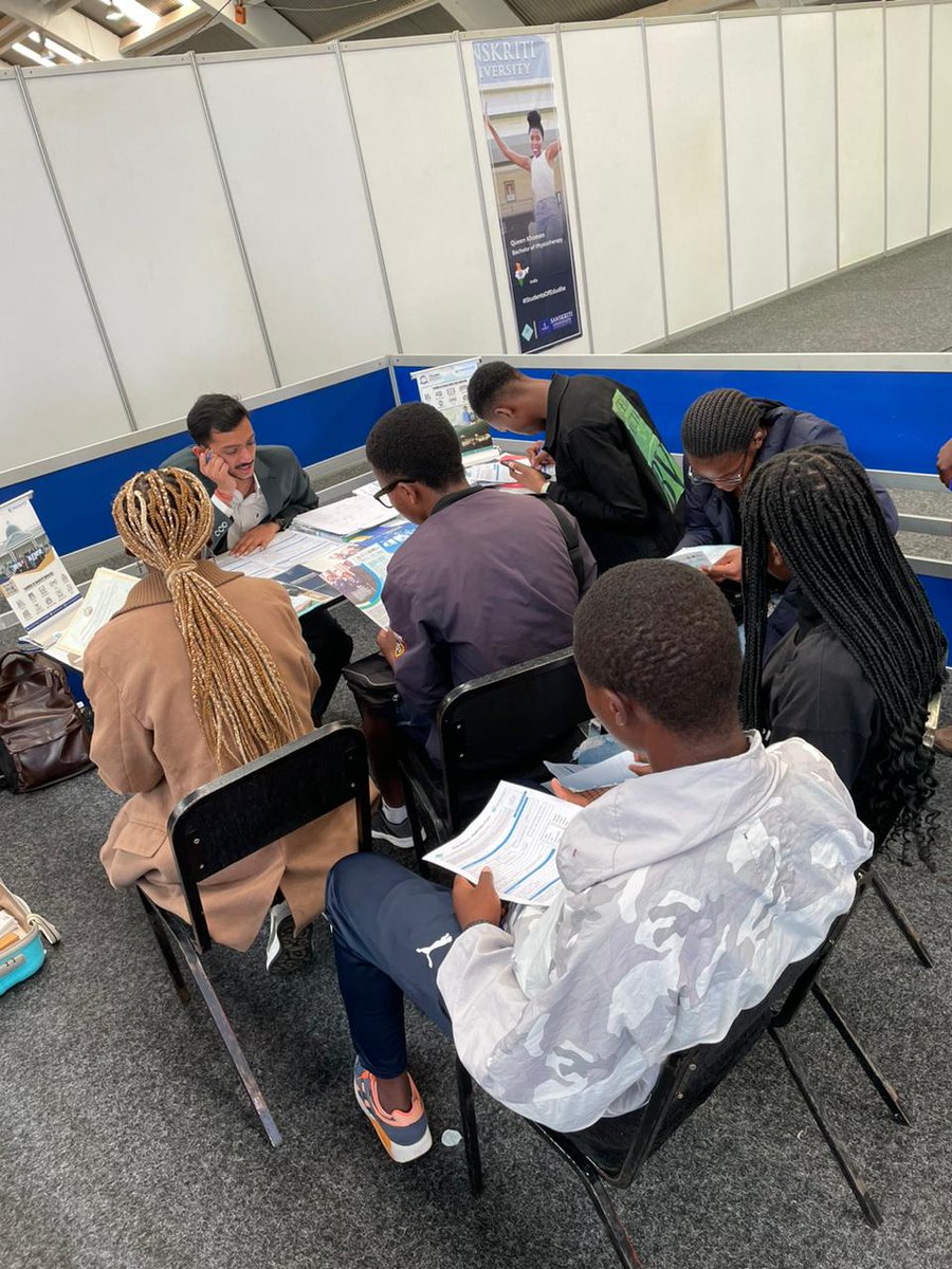 matchmyuni's tweet photo. Housefull in Bulawayo . 200+ students attended. Next is harare. 🇿🇼🥳🥳 https://t.co/8TH0eMahNl