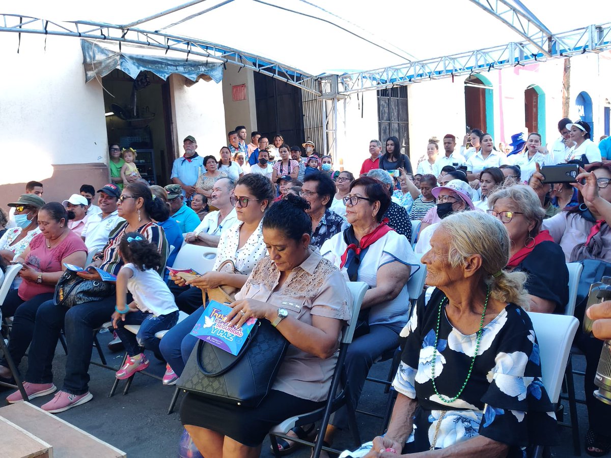 #Nicaragua || En León capital de la Revolución se llevó a cabo el Lanzamiento de la Cartillas Adultos Mayores Sabiduría y Experiencias, Adencentes y jóvenes Valientes de Esperanza y Paz y Mujer Dignidad en Derecho.

#SandinoPatriaYLibertad 
#LaConsigna1979