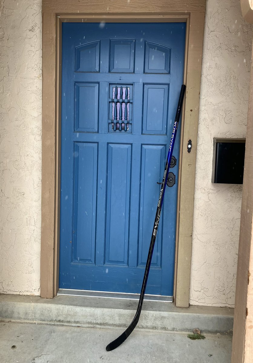 katie_gaus's tweet photo. Day 3 of Hockey Week Across America! I’m joining the @Avalanche in Stick Salute Day by putting #SticksOutForMaxy 🤍💜
Who else is joining us?! #GoAvsGo https://t.co/qORR98iHJl