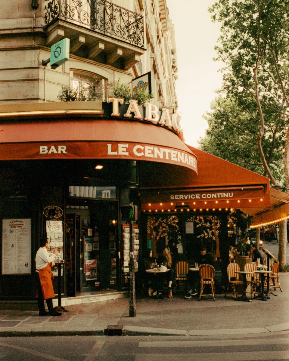 lightistic's tweet image. Paris on film